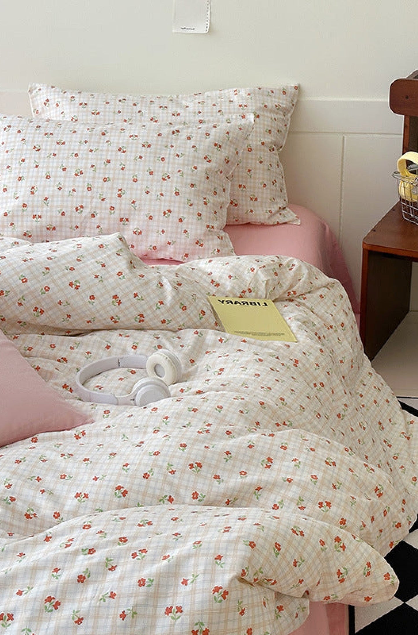 Sweet Floral Bedding Set / Pink