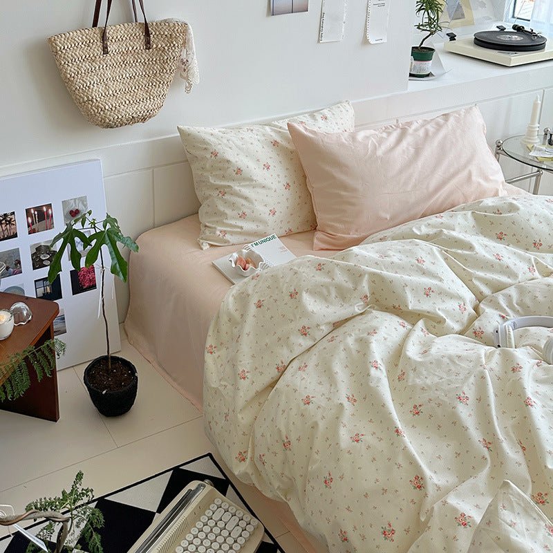 Sweet Floral Bedding Set / Pink