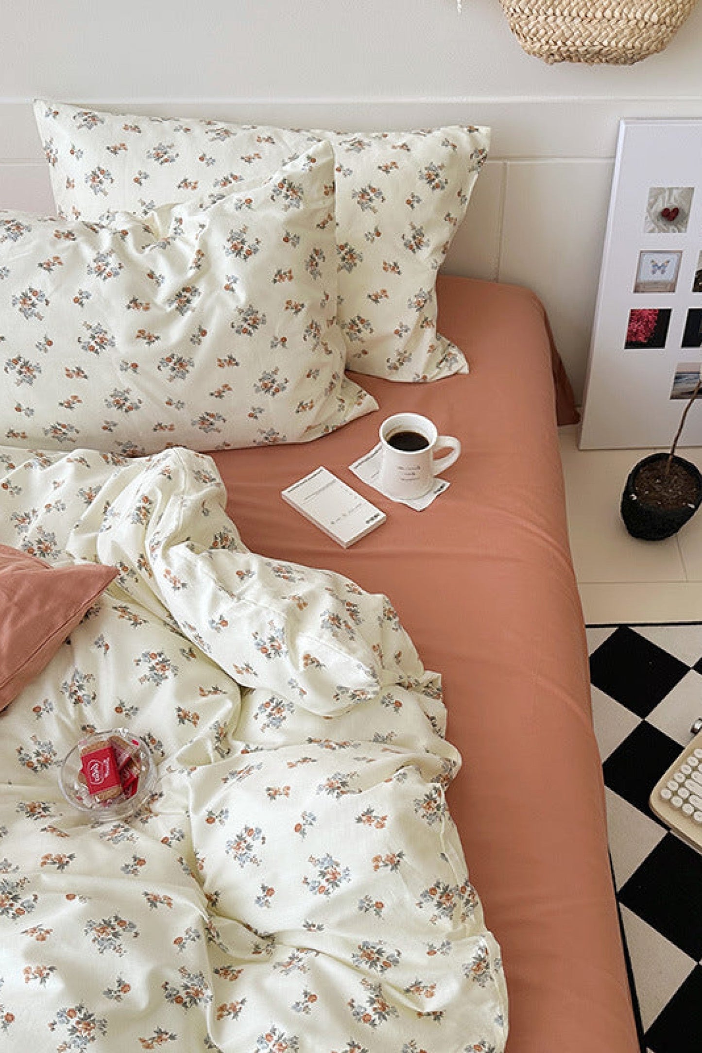 Sweet Floral Bedding Set / Pink