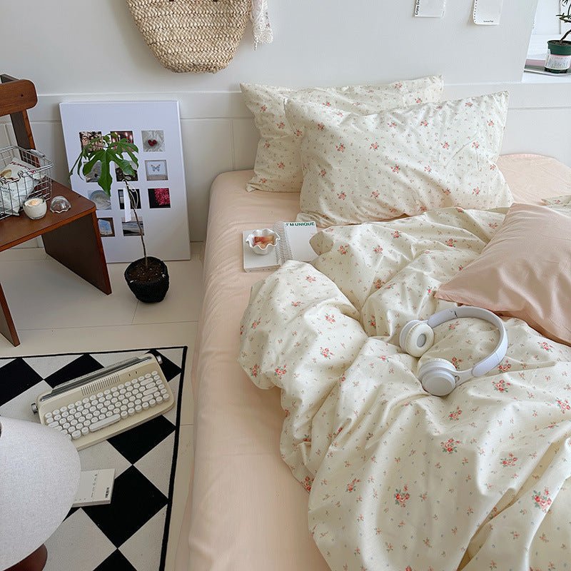 Sweet Floral Bedding Set / Pink