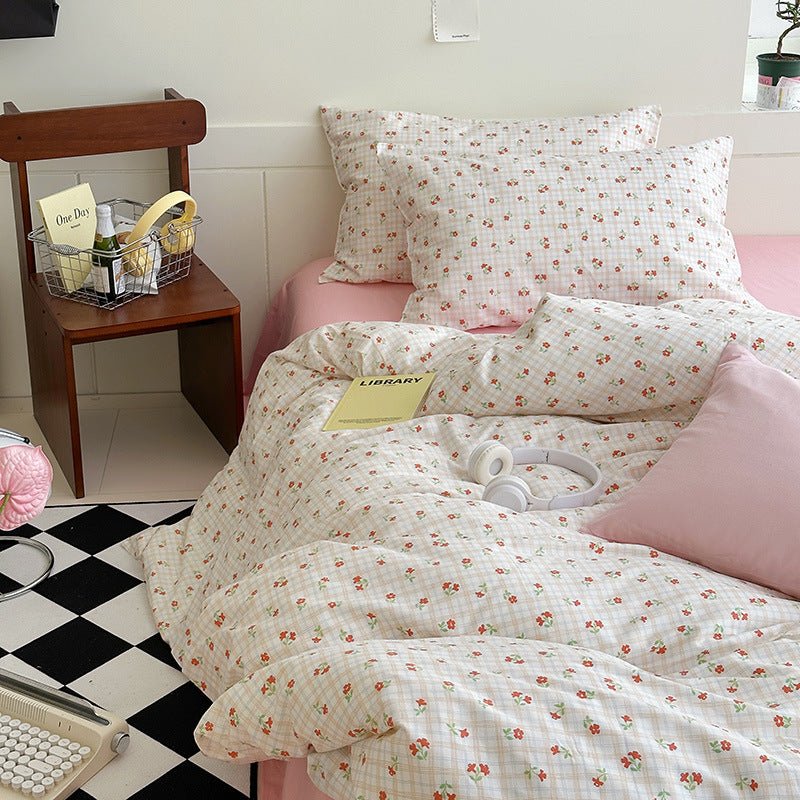 Sweet Floral Bedding Set / Pink