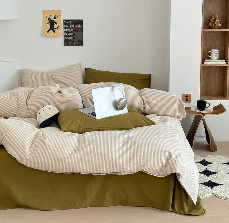 Thin Striped Bedding Set / Blue