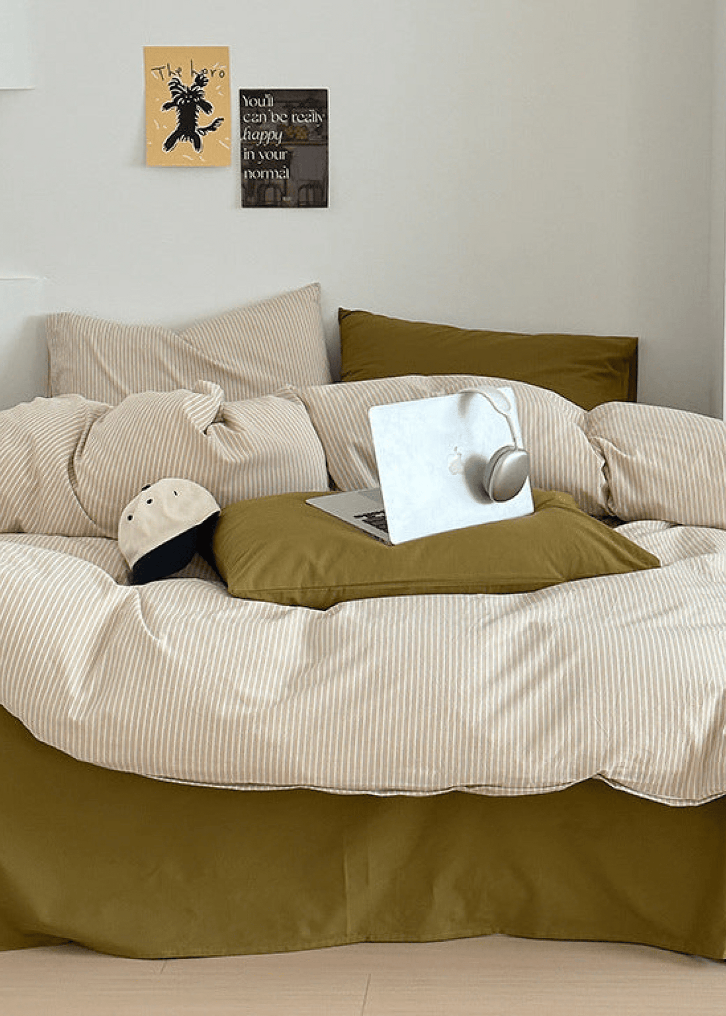 Thin Striped Bedding Set / Red