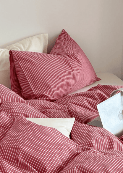 Thin Striped Bedding Set / Red