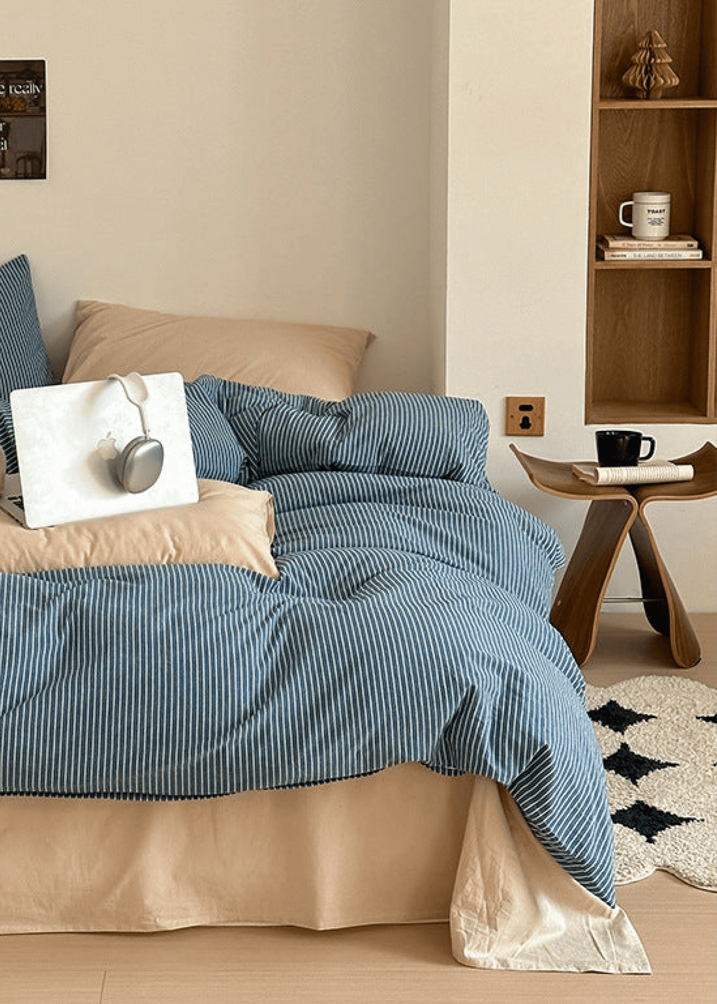 Thin Striped Bedding Set / Red