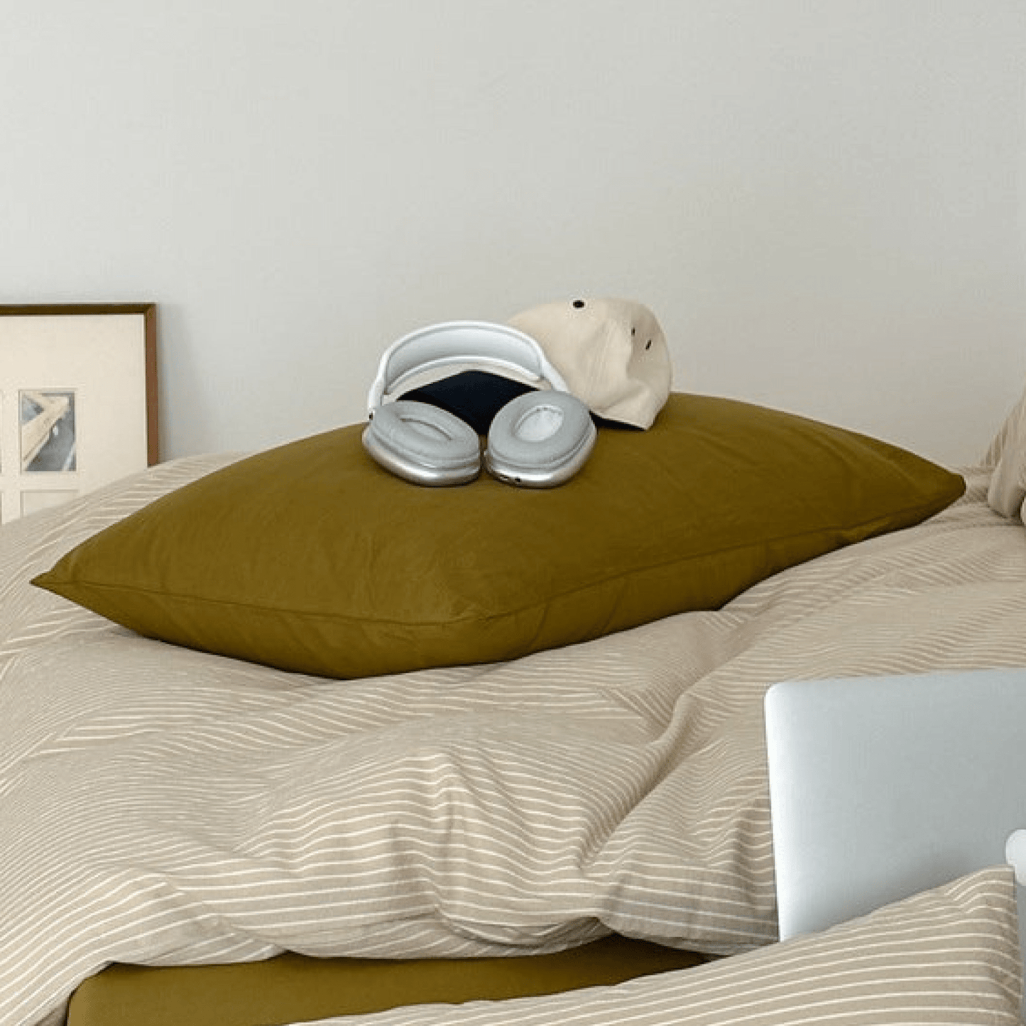 Thin Striped Pillowcases
