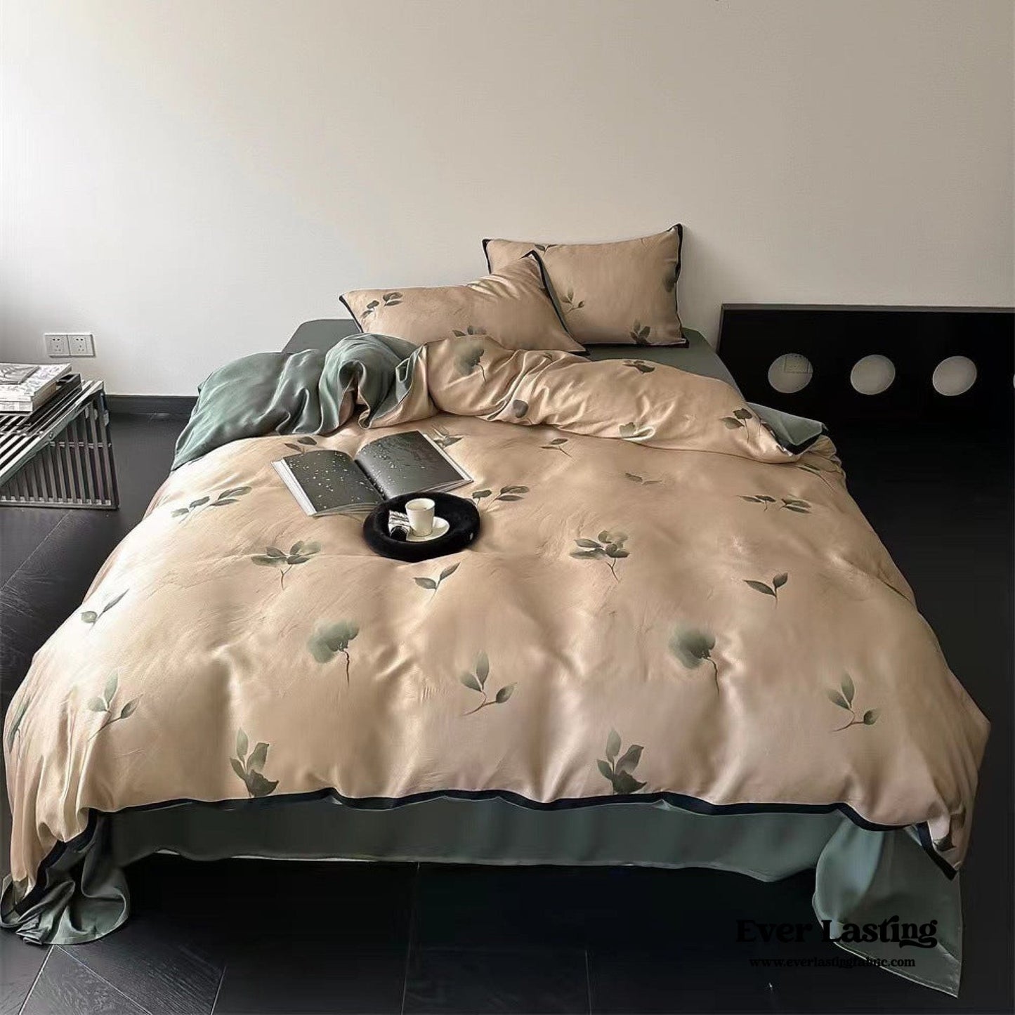 Twilight Zone Silky Tencel Bedding Set / White + Gray