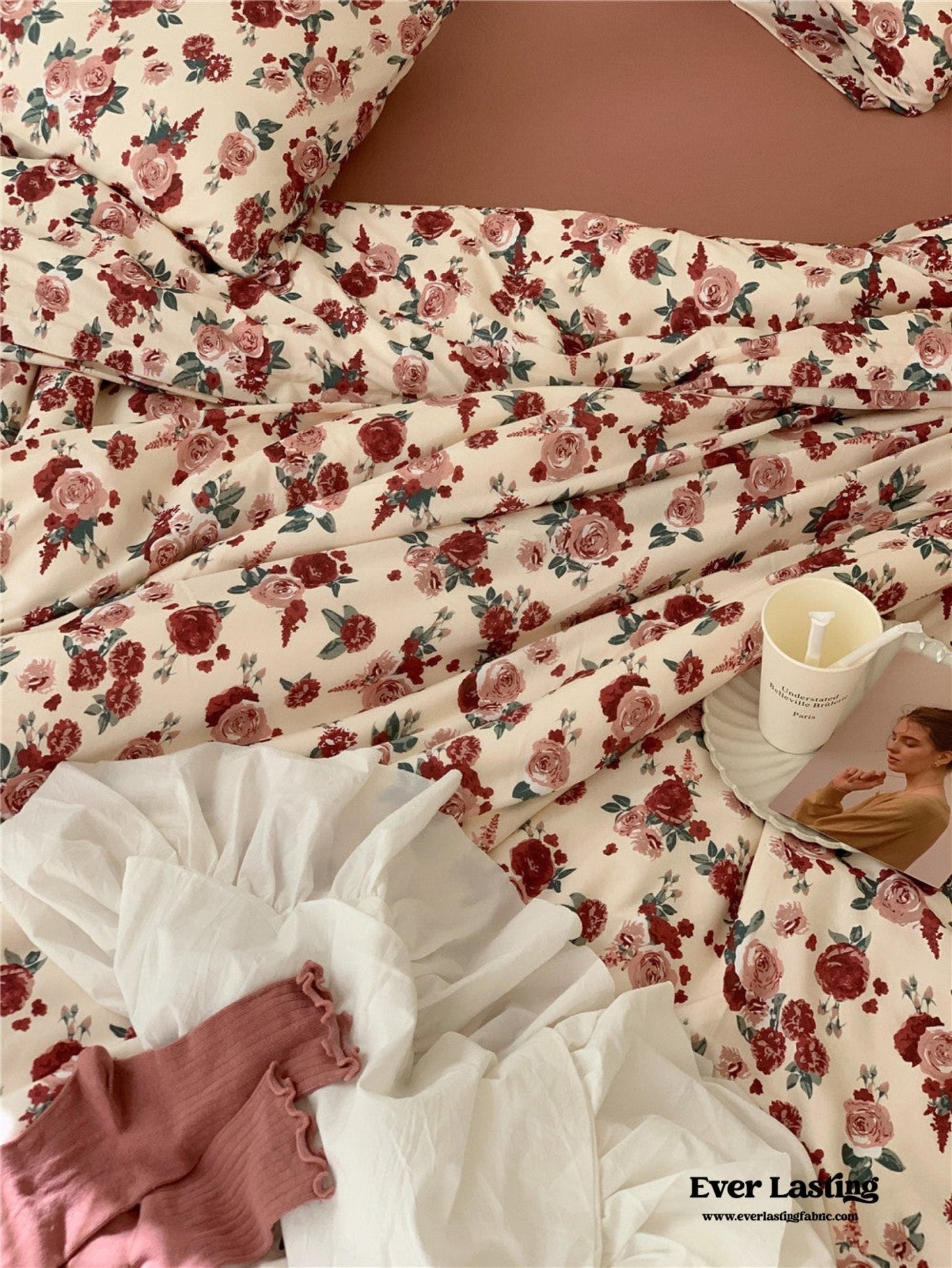 Vintage Floral Jersey Knit Bedding Set / Maroon Red