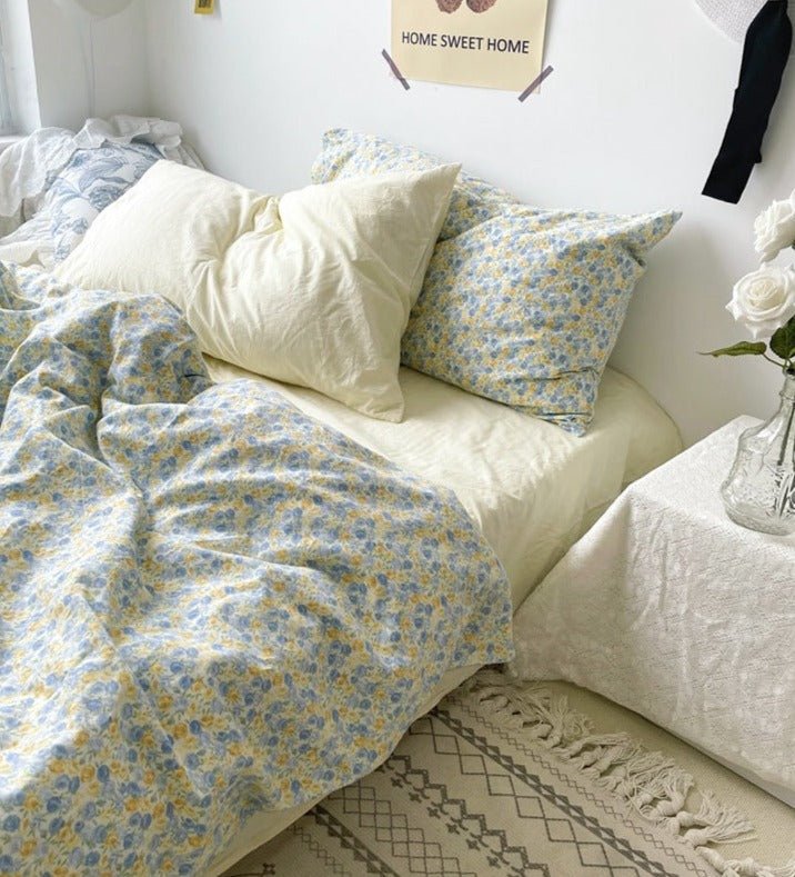 Vintage Inspired Floral Bedding Set / Brown + Beige