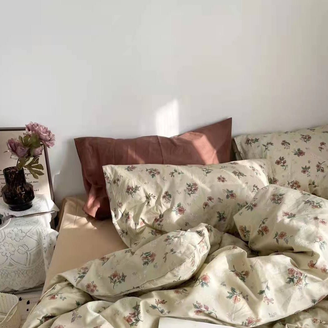 Vintage Inspired Floral Bedding Set / Brown + Beige