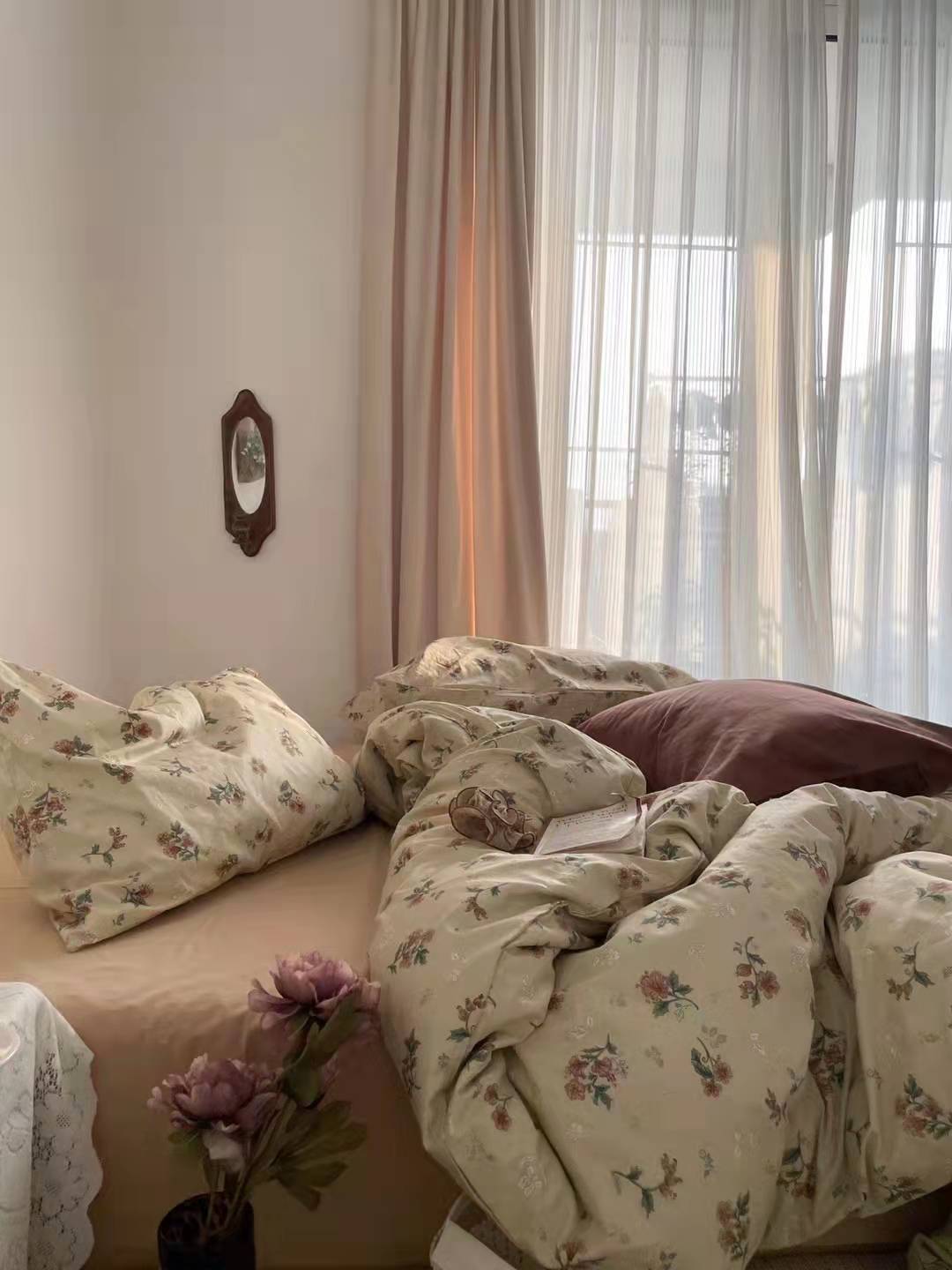 Vintage Inspired Floral Bedding Set / Brown + Beige