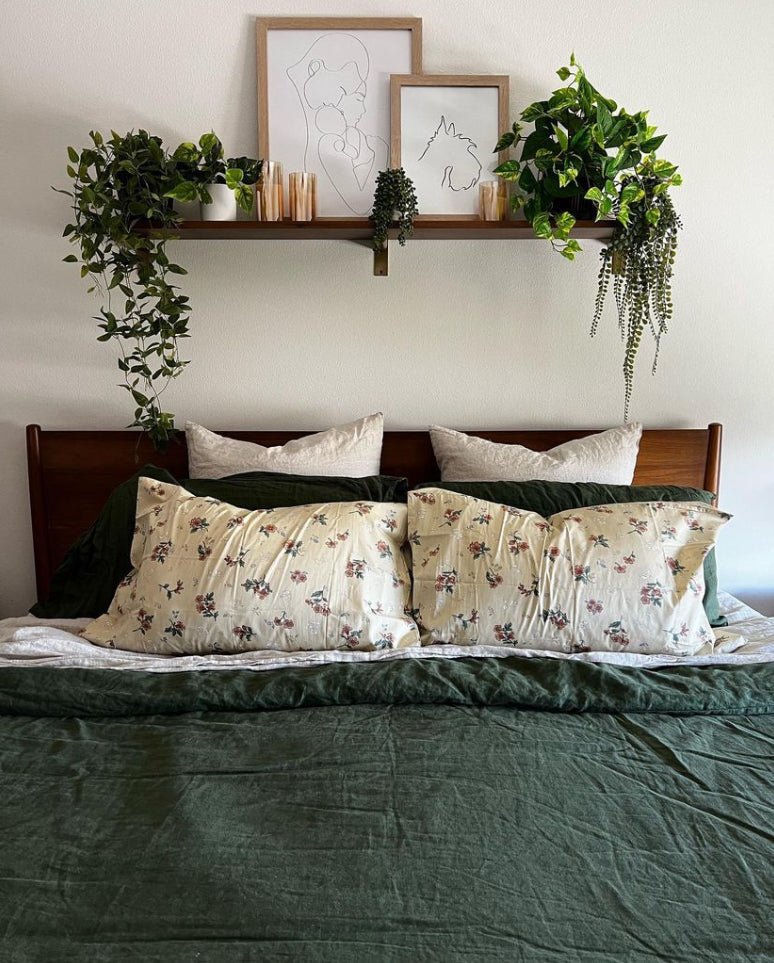 Vintage Inspired Floral Bedding Set / Brown + Beige
