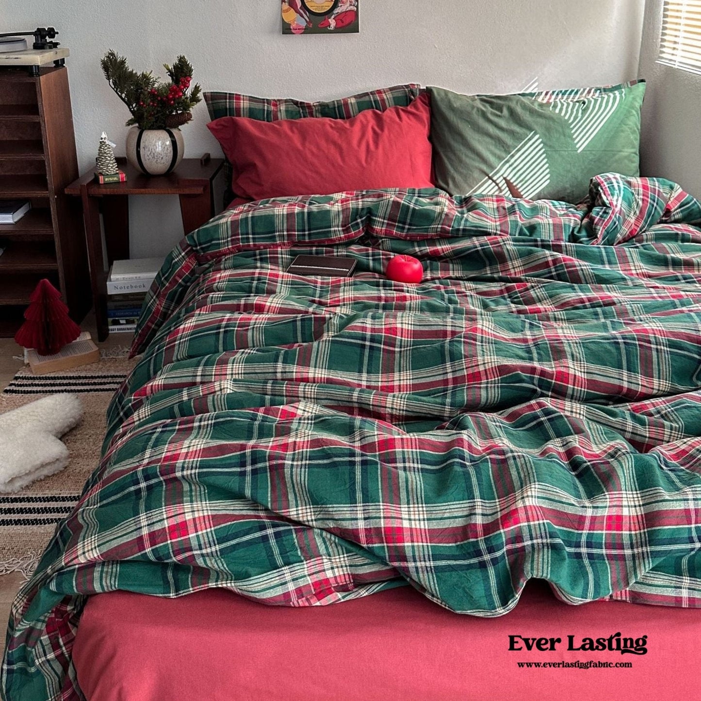 Vintage Plaid Bedding Set / Red & Green