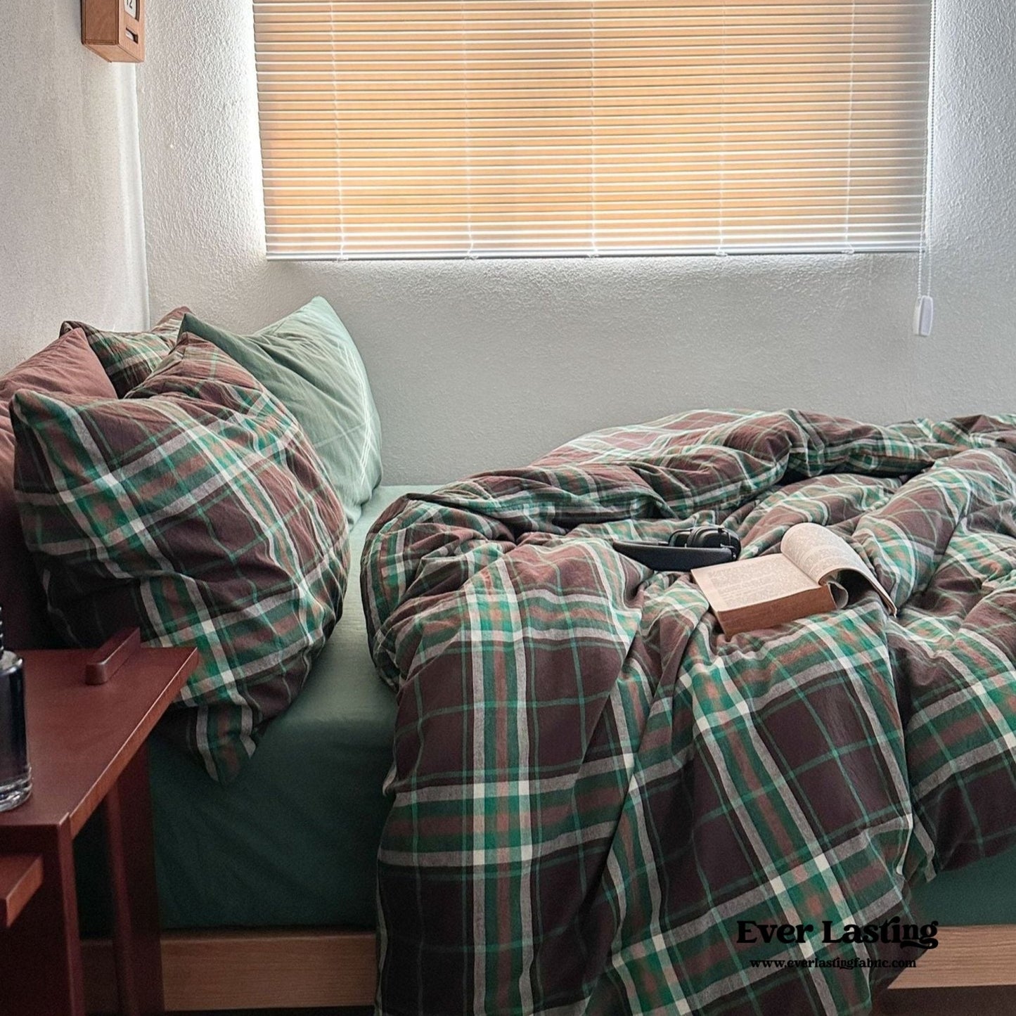 Vintage Plaid Bedding Set / Red & Green