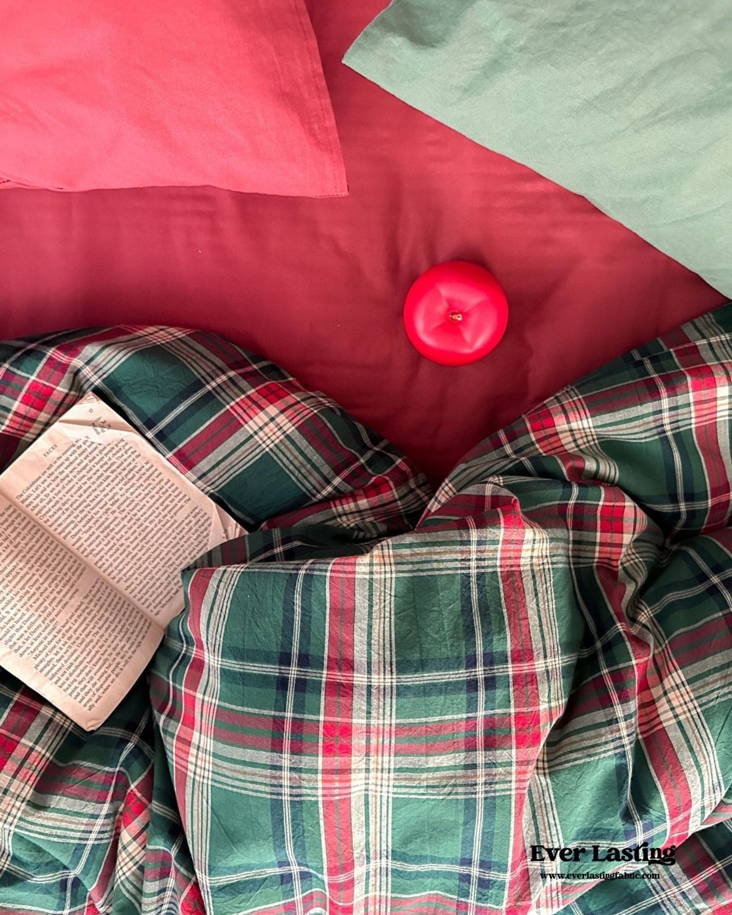 Vintage Plaid Bedding Set / Red & Green