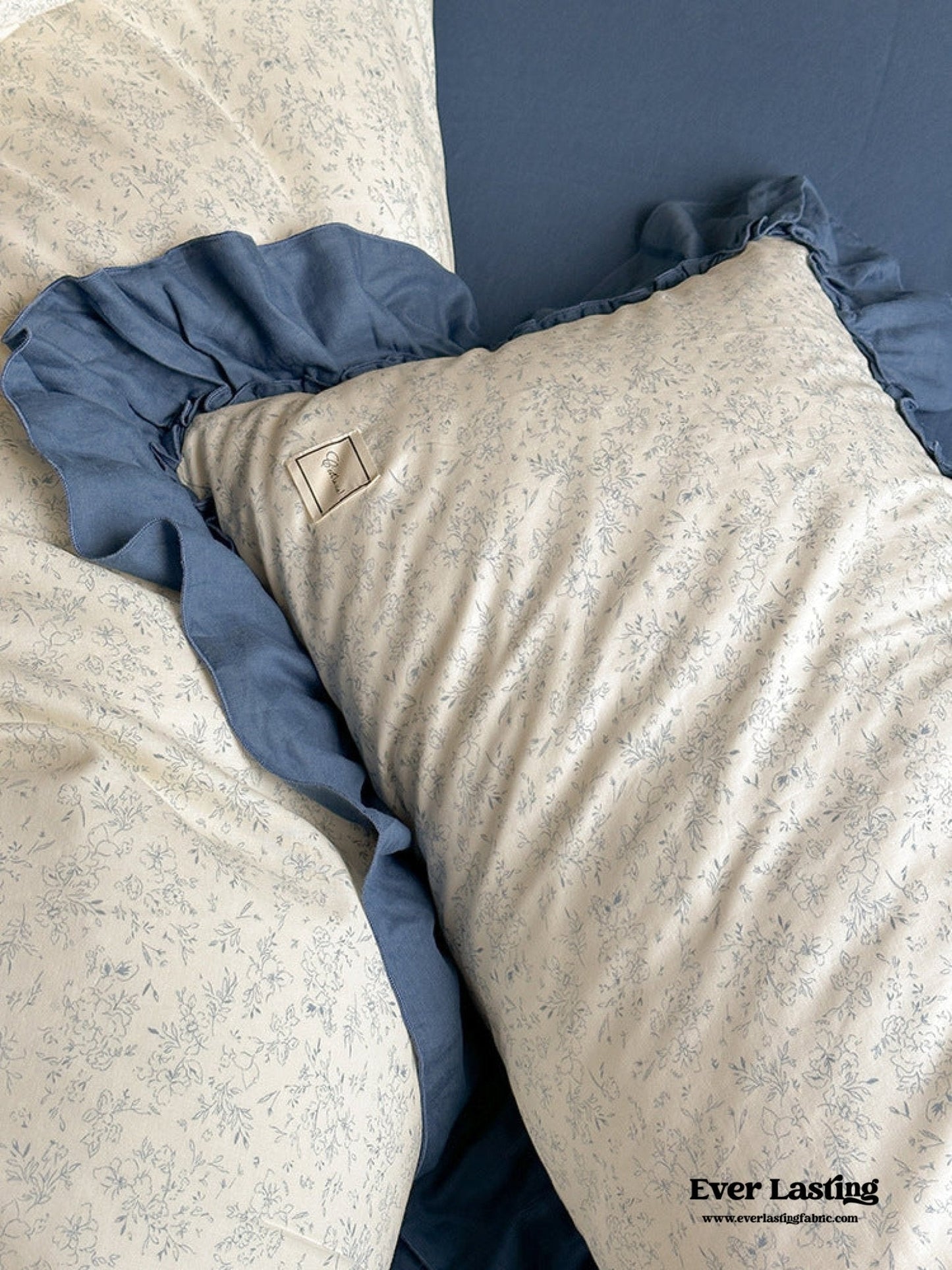 Vivienne Floral Double Gauze Bedding Set / Cobalt Blue