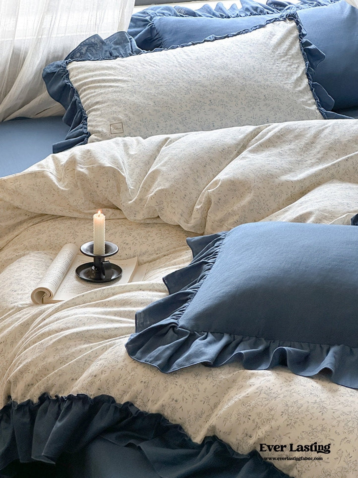 Vivienne Floral Double Gauze Bedding Set / Cobalt Blue
