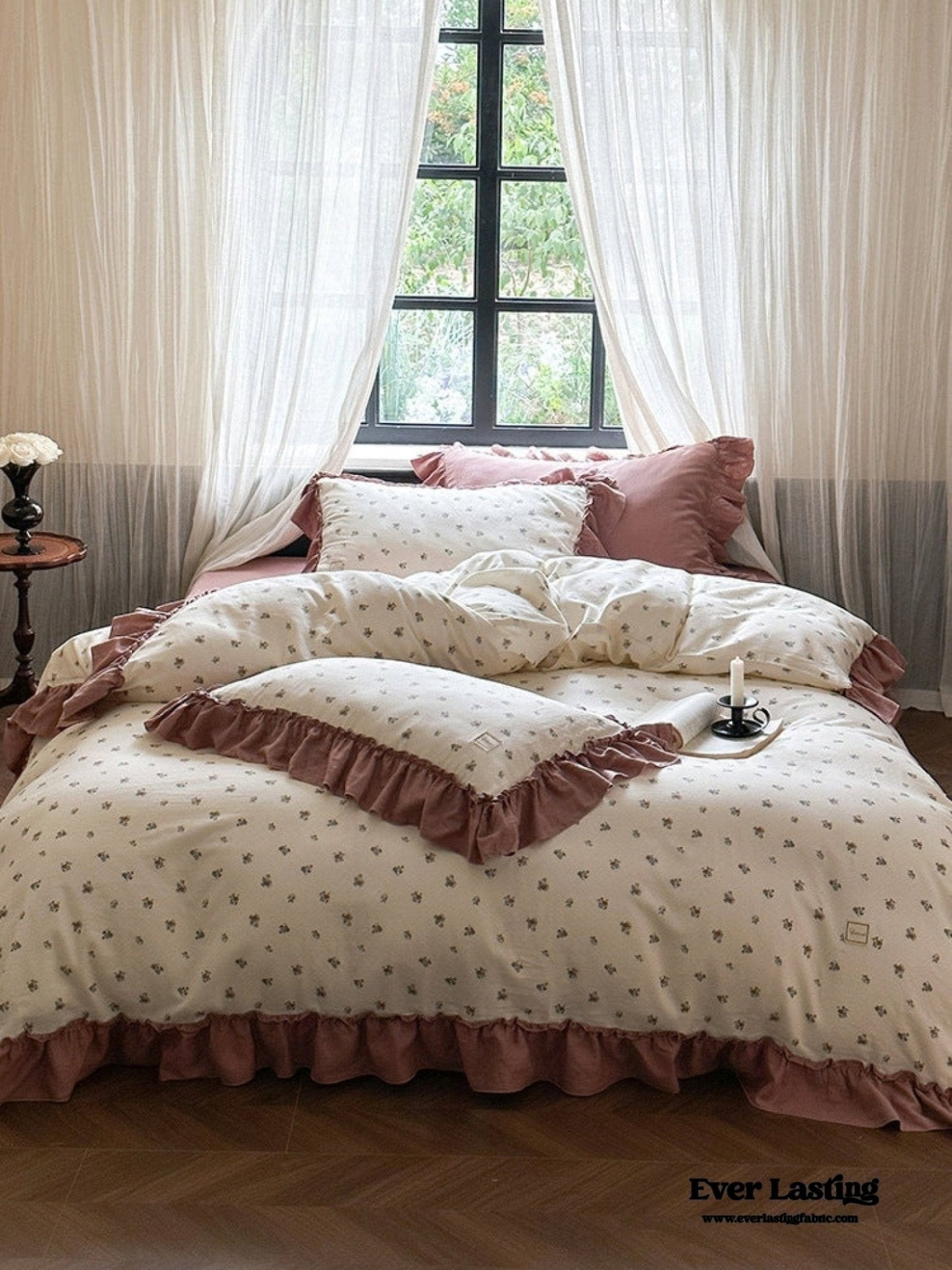 Vivienne Floral Double Gauze Bedding Set / Light Pink
