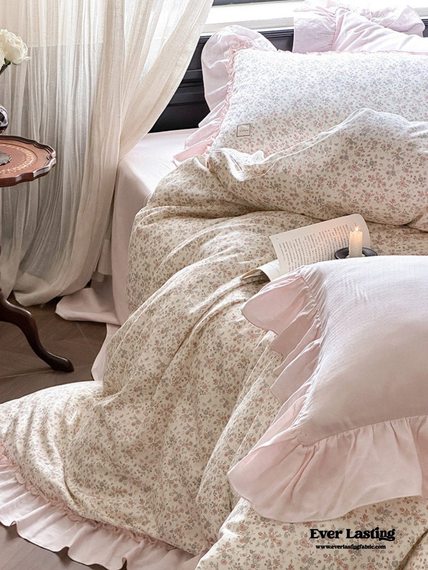 Vivienne Floral Double Gauze Bedding Set / Light Pink
