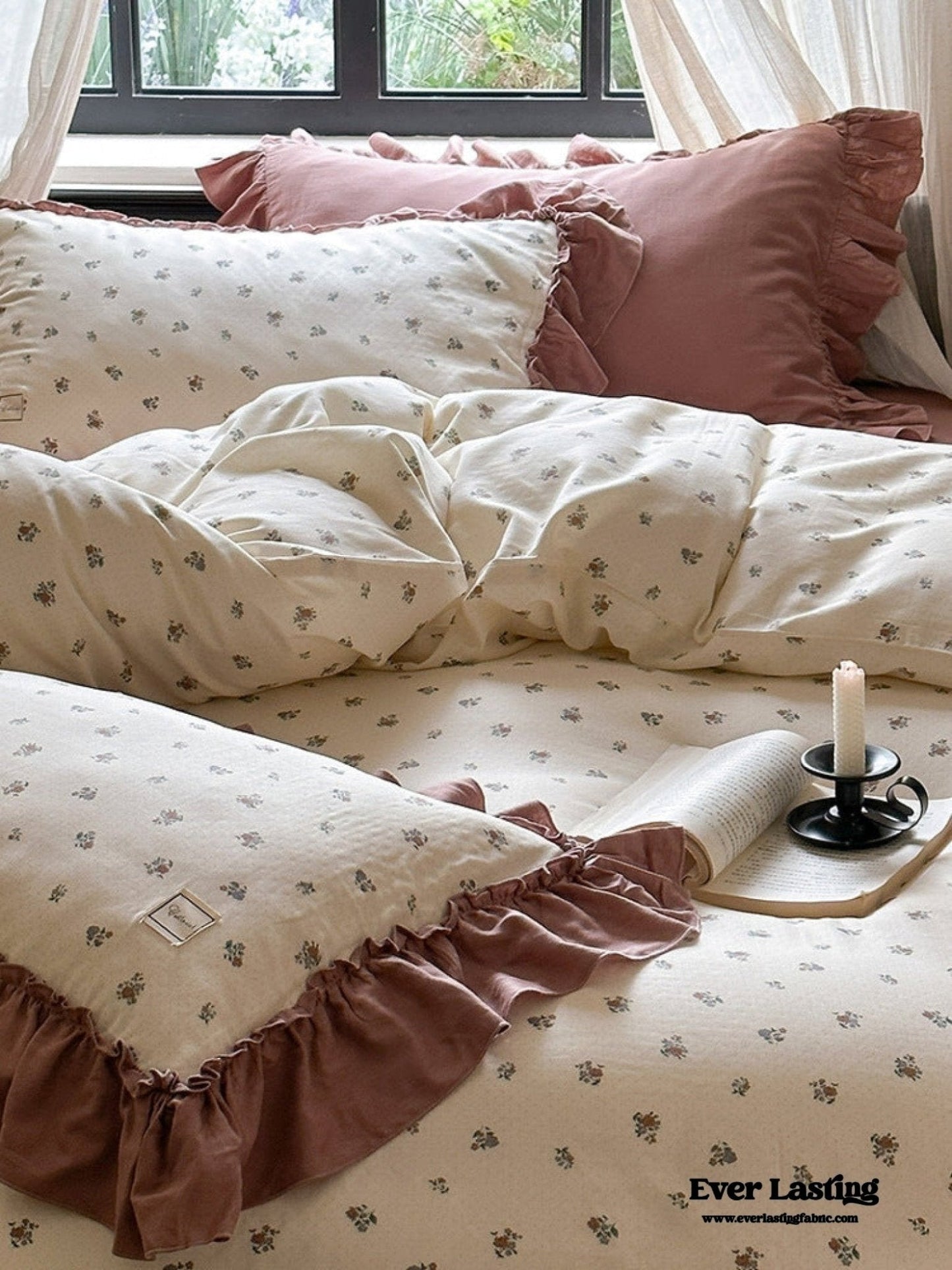 Vivienne Floral Double Gauze Bedding Set / Light Pink