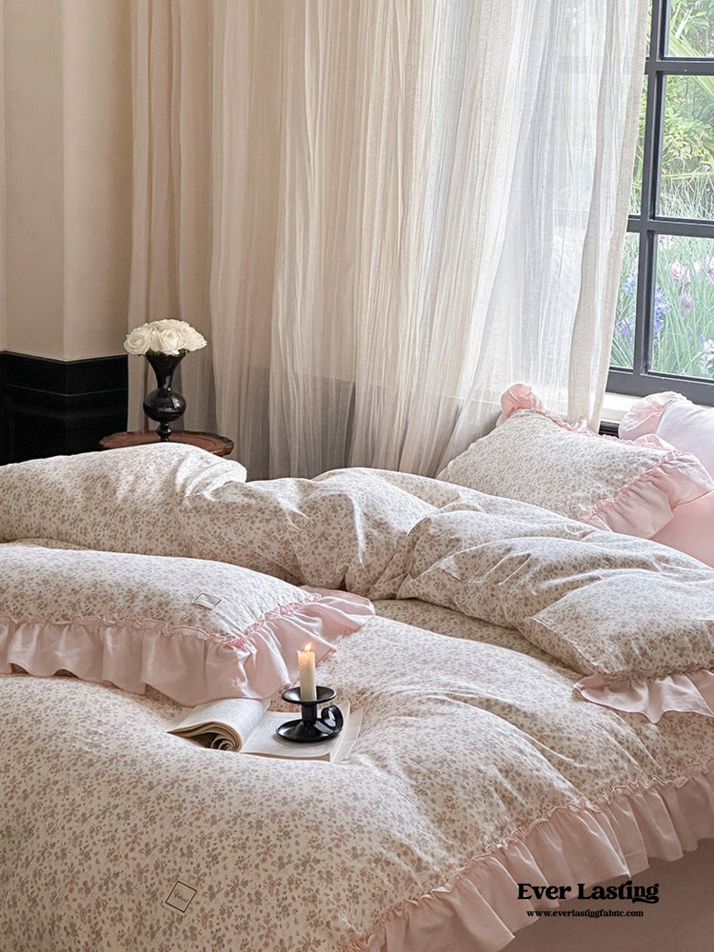 Vivienne Floral Double Gauze Bedding Set / Maroon Red