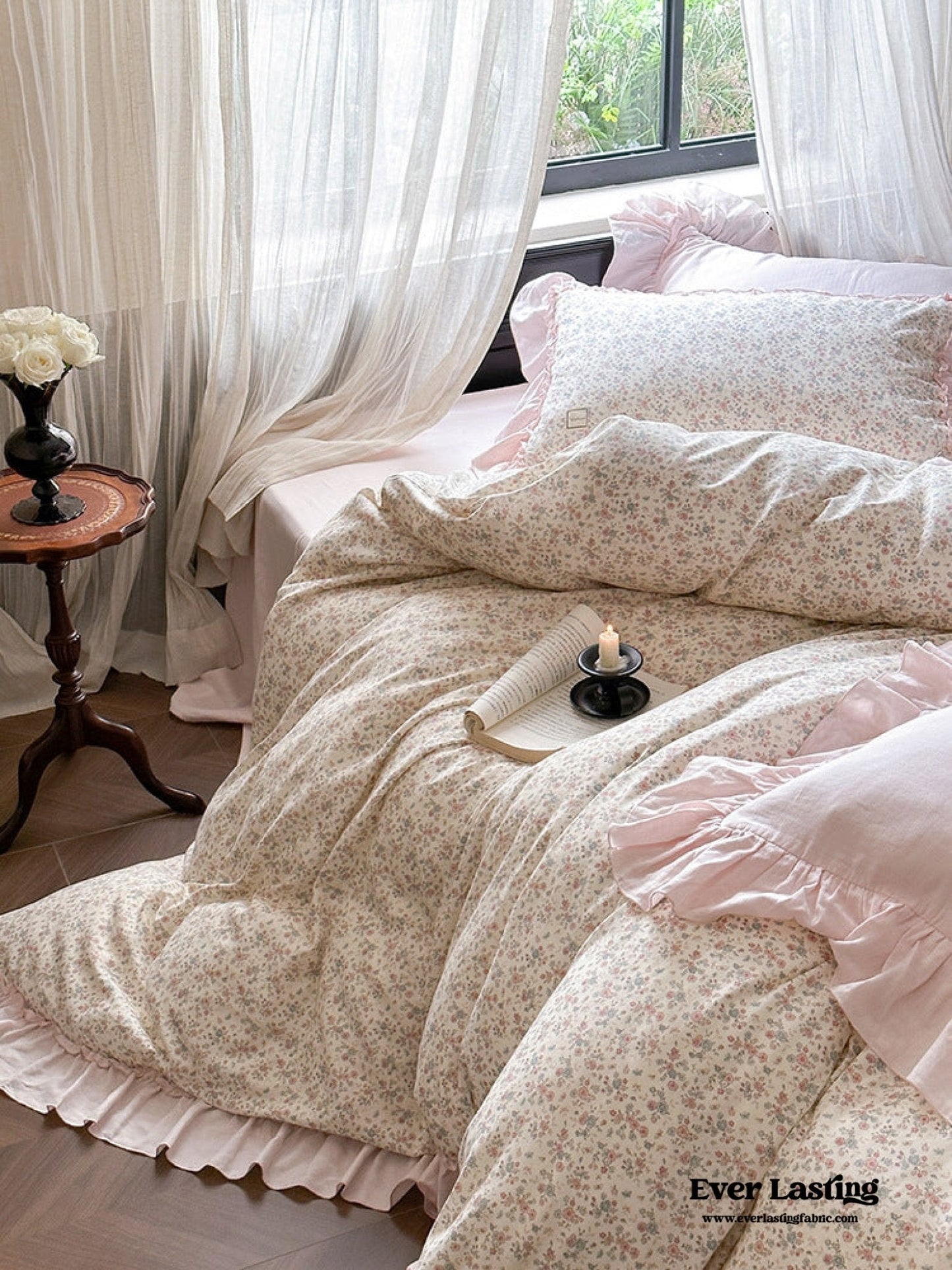 Vivienne Floral Double Gauze Bedding Set / Maroon Red