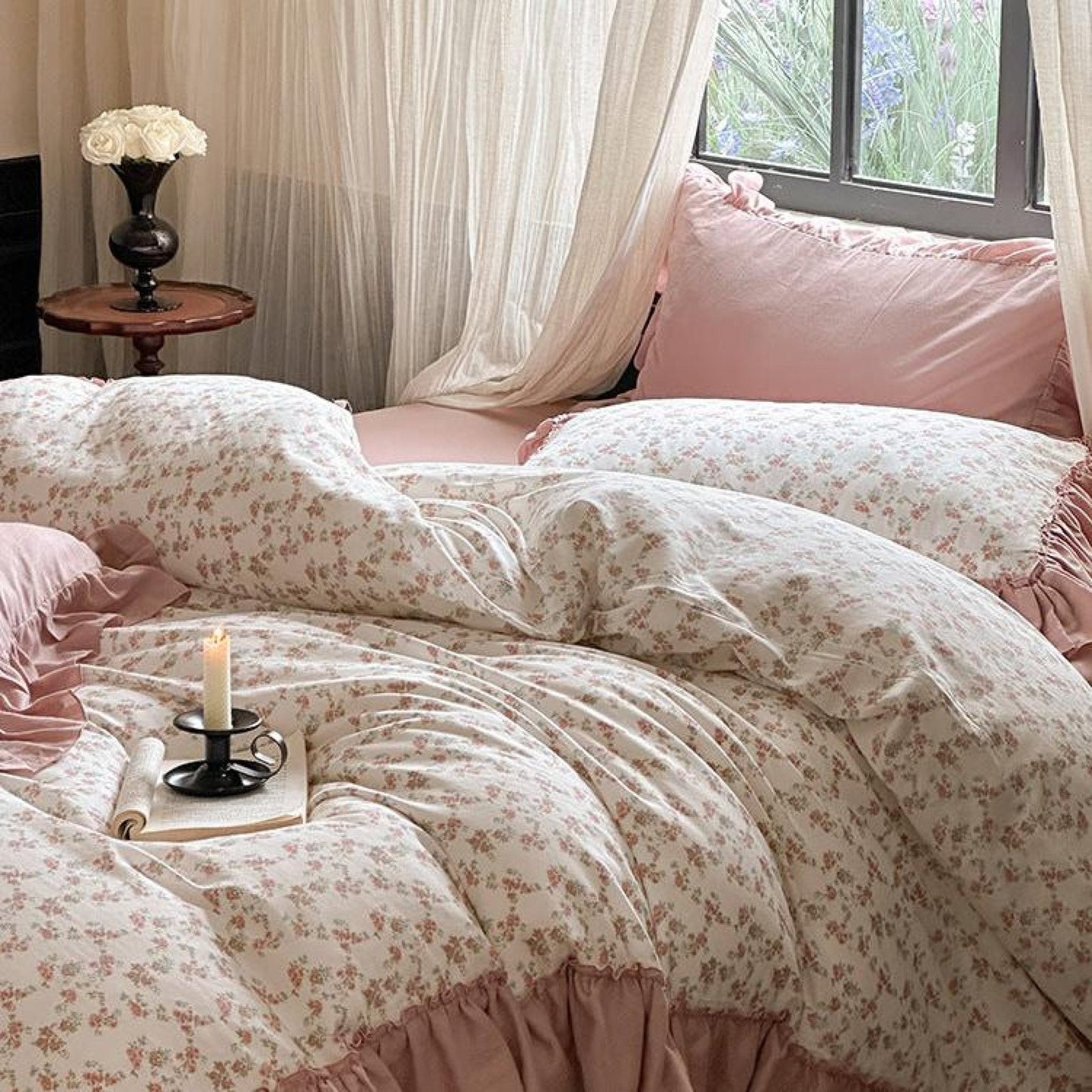 Vivienne Floral Double Gauze Bedding Set / Maroon Red