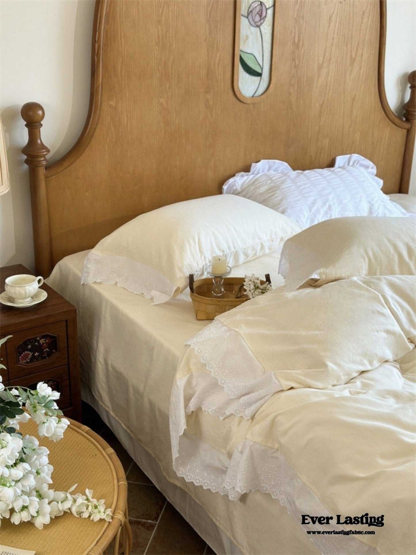 White Ruffle Lace Bedding Set / Purple