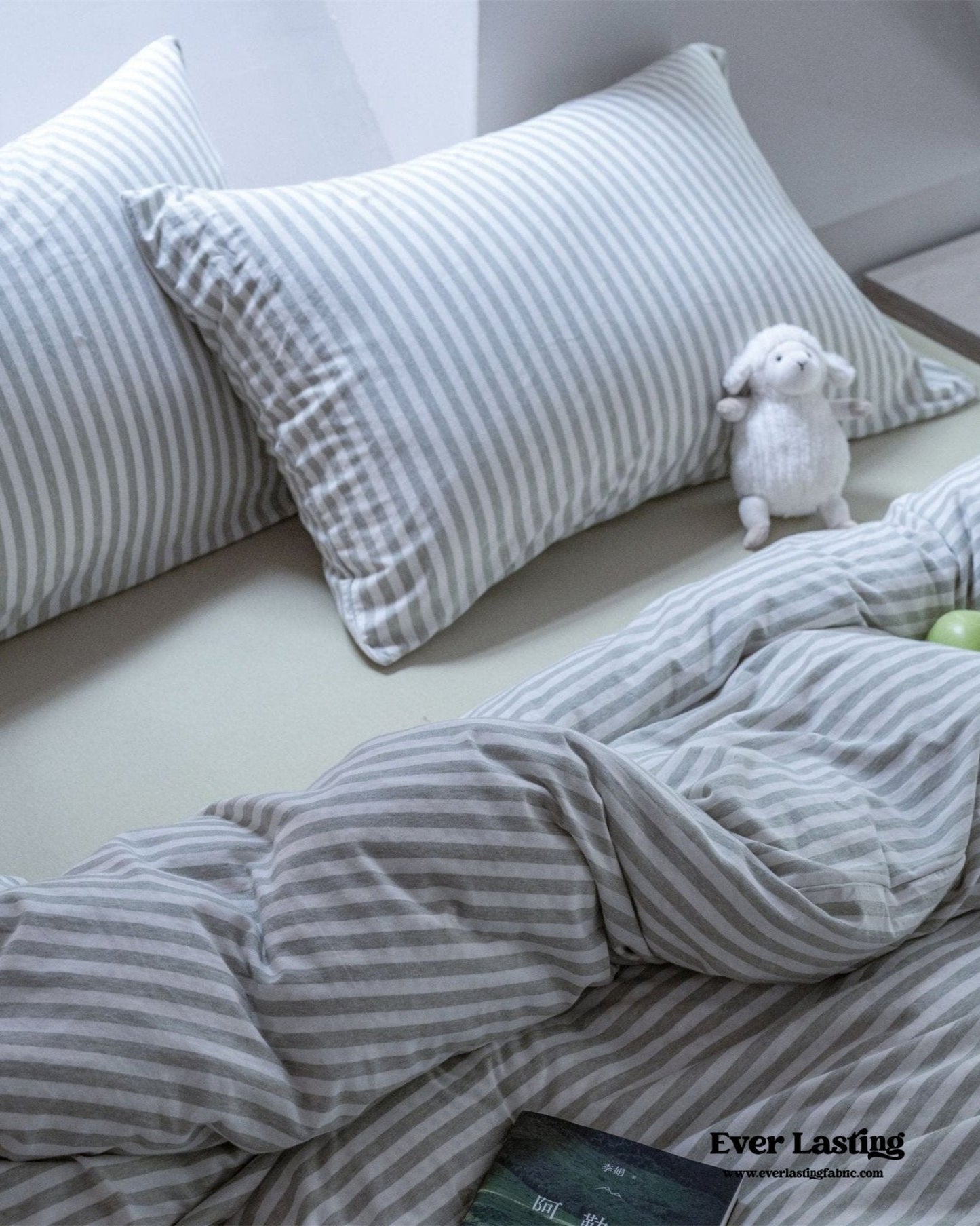 Wren Fresh Striped Jersey Knit Bedding Set / Beige